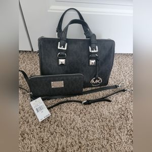 Authentic Michael Kors Medium Grayson Logo Satchel with NWT matching MK Wallet